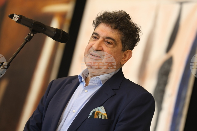 Изложбата „През годините“ с творби на художника проф. Греди Асса ще бъде открита в Българския културен институт в Лондон на 28 януари