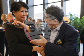 Греди Асса - „Вчера, днес, утре“ - изложба