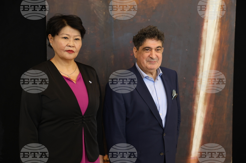 Греди Асса - „Вчера, днес, утре“ - изложба