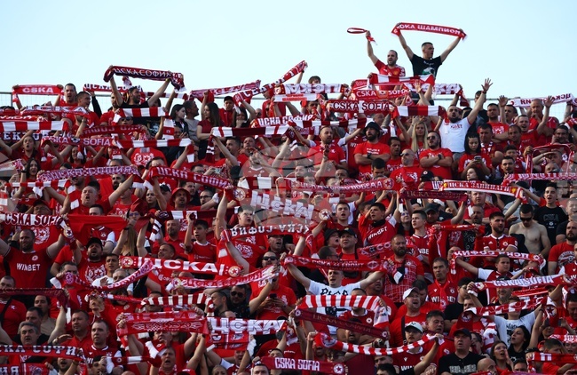 Футболният ЦСКА пуска абонаметните карти във физическа продажба от днес