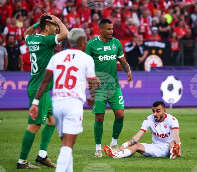 Ботев Пловдив, Левски, Лудогорец, ЦСКА и ЦСКА 1948 ще използват повече от регламентираните състезатели от страни извън Европейския съюз