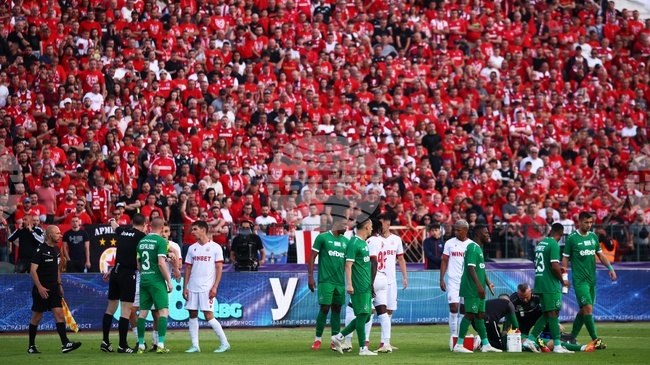 Йоанис Питас и Сантяго Годой донесоха успех на ЦСКА над Лудогорец в първи полуфинал за Купата на България, „червените“ получиха два червени картона в края