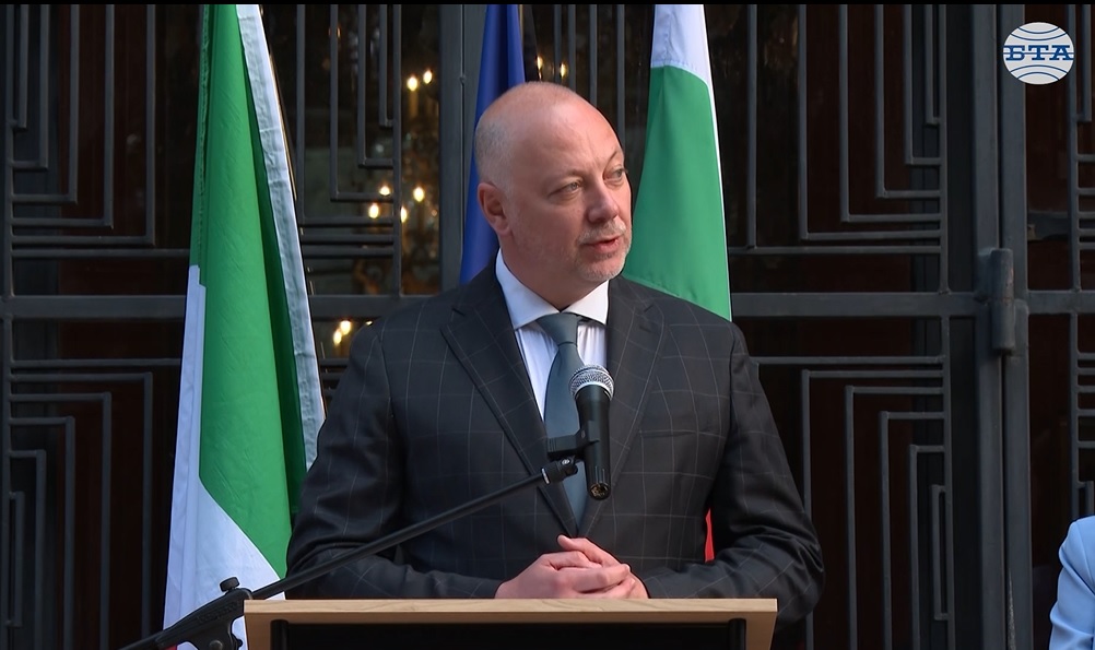 Празникът 24 май е повод да си припомним колко съществен е приносът на България към културното развитие на европейските народи, заяви Росен Желязков в Рим