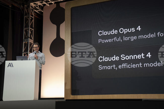 Тръмп нареди на всички американски агенции да спрат употребата на изкуствения интелект на компанията "Антропик" заради сблъсък относно безопасността на технологията