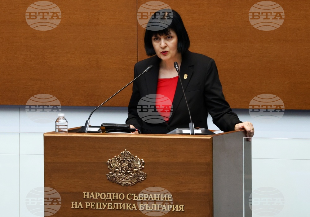 Бъдещето на България минава през завръщането към духовните стълбове на нашата идентичност, пише в декларация за 24 май от името на "Величие"