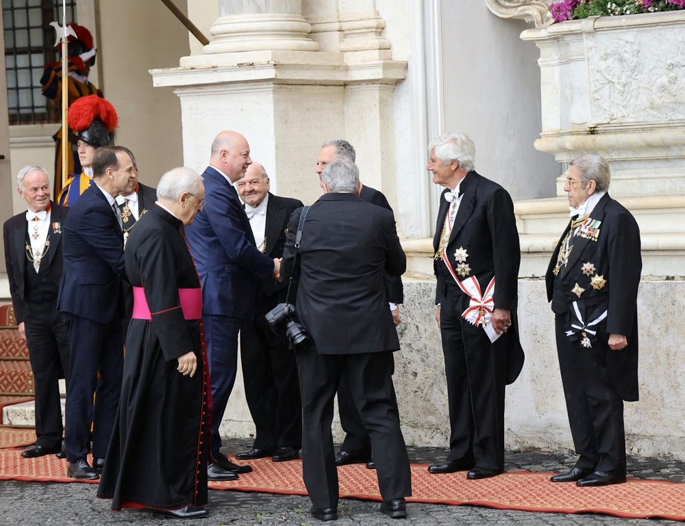 Започна аудиенцията на министър-председателя Росен Желязков при папа Лъв XIV