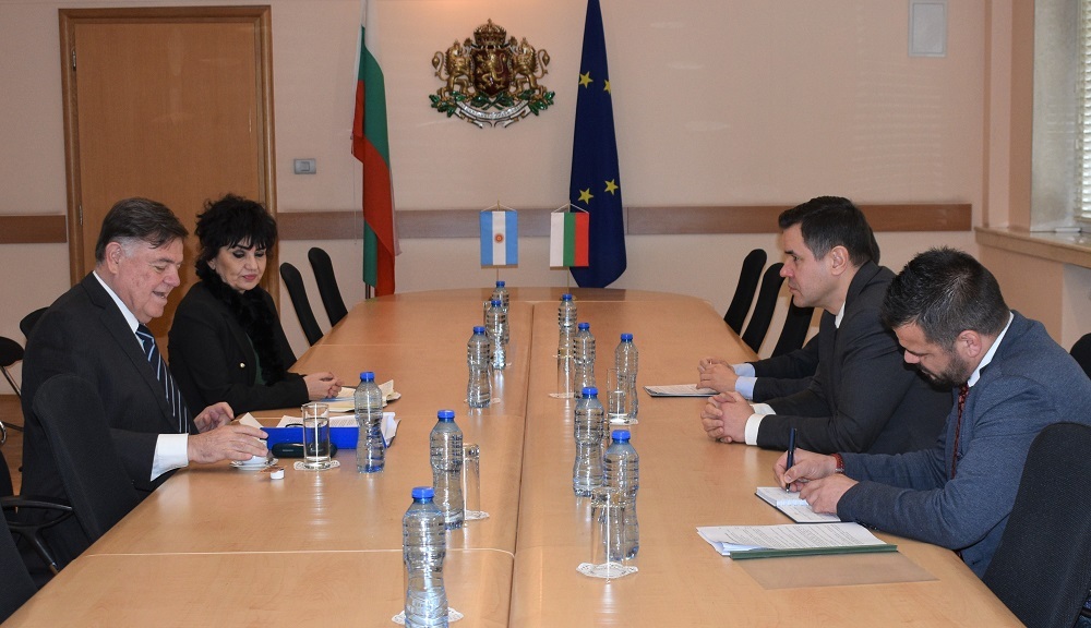 Министерство на икономиката и индустрията: България ще възстанови службата си по търговско-икономически въпроси в Аржентина