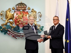 Румен Радев - дейци на културата и науката - награждаване