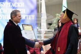 Бургас - Бургаски свободен университет - випуск 2025 - дипломиране