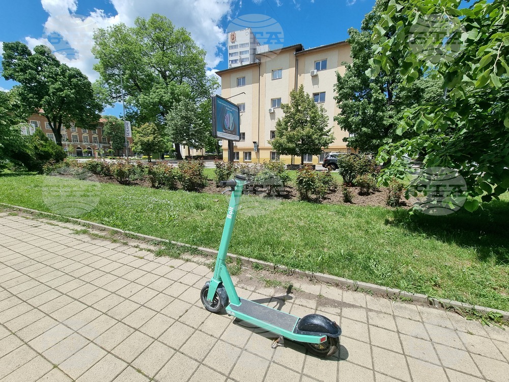 Община Перник получи 200 нови скутера, които могат да бъдат наети чрез мобилно приложение