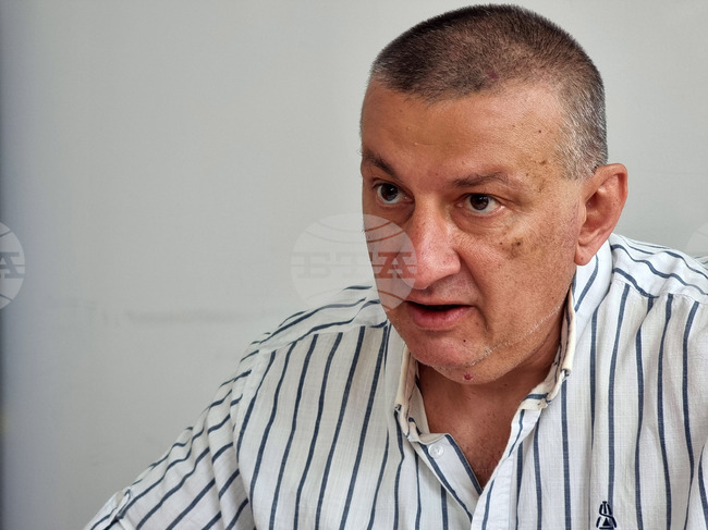 Съвременните джебчийки са млади, добре облечени и предпочитат търговските центрове и градските автобуси, каза главен инспектор Живко Костадинов от ОД на МВР - Варна