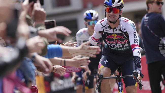 Все още мечтая да спечеля "Тур дьо Франс", заяви словенският колоездач Примож Роглич