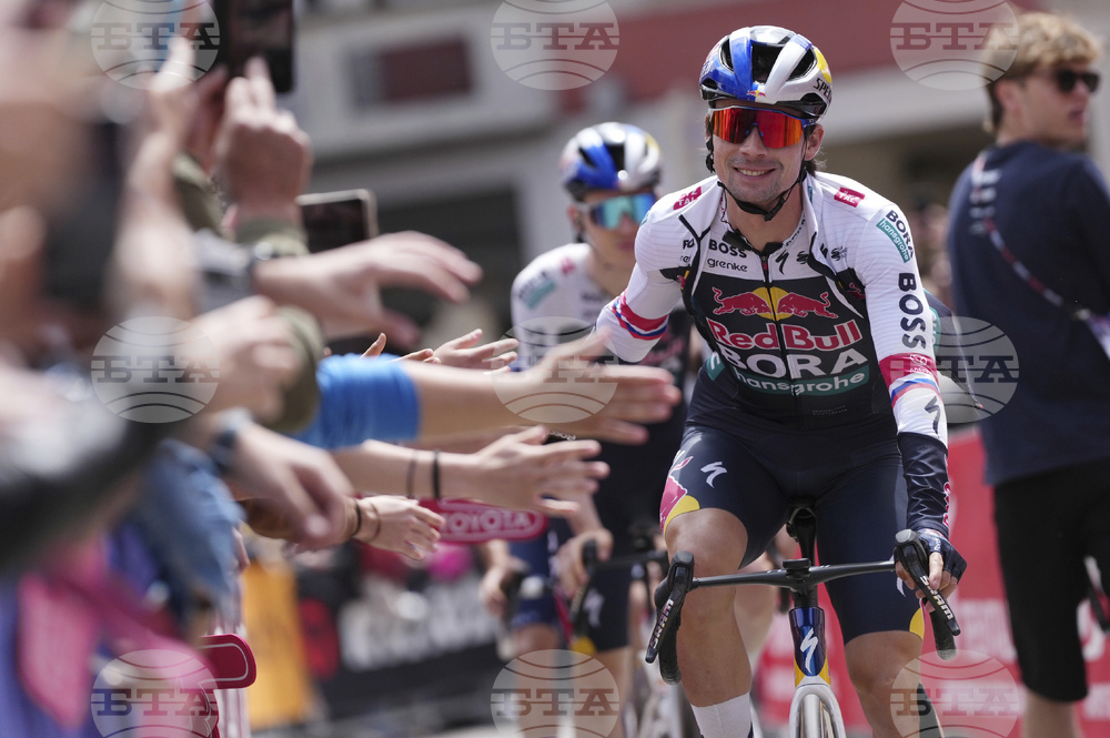 Все още мечтая да спечеля "Тур дьо Франс", заяви словенският колоездач Примож Роглич