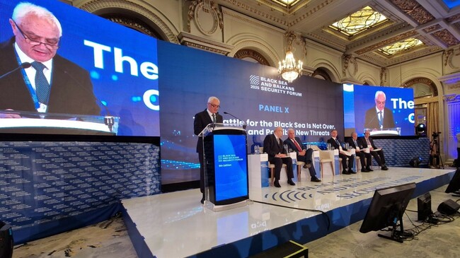 Defence Minister Zapryanov Addresses Black Sea and Balkans Security Forum in Bucharest