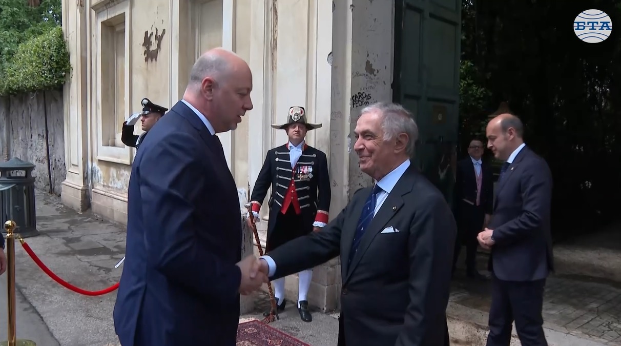 България ще продължи да развива и занапред сътрудничеството си с Малтийския орден, каза Росен Желязков на среща с Великия канцлер на ордена в Рим 