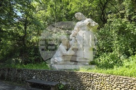 Ловеч - парк „Стратеш” - алея „Баш бунар” - изглед