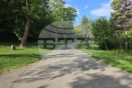 Ловеч - парк „Стратеш” - алея „Баш бунар” - изглед