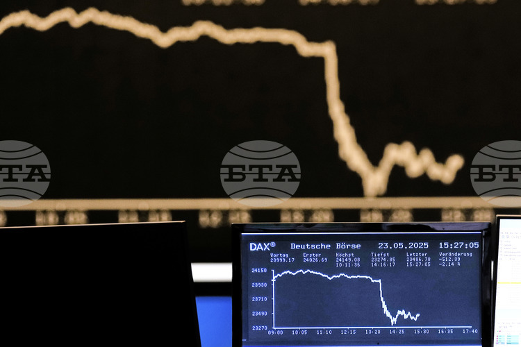 Водещите европейски борси започнаха седмицата предимно с понижения като единственото