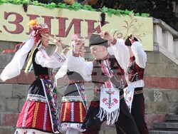 Снимка: Капански ансамбъл – Разград - Капанският ансамбъл на Трифон Зарезан в Лясковец