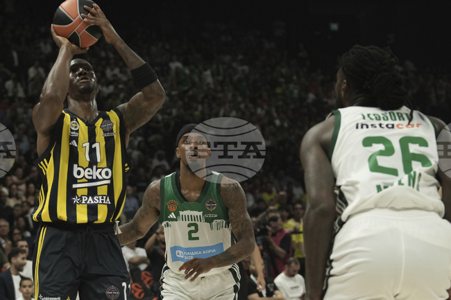 Фенербахче детронира Панатинайкос в първия полуфинал на баскетболната Евролига