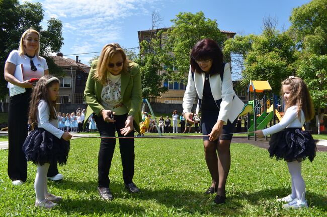 Община Разград: Заместник-кметът Полина Иванова бе гост на открит урок в ДГ“Незабравка“