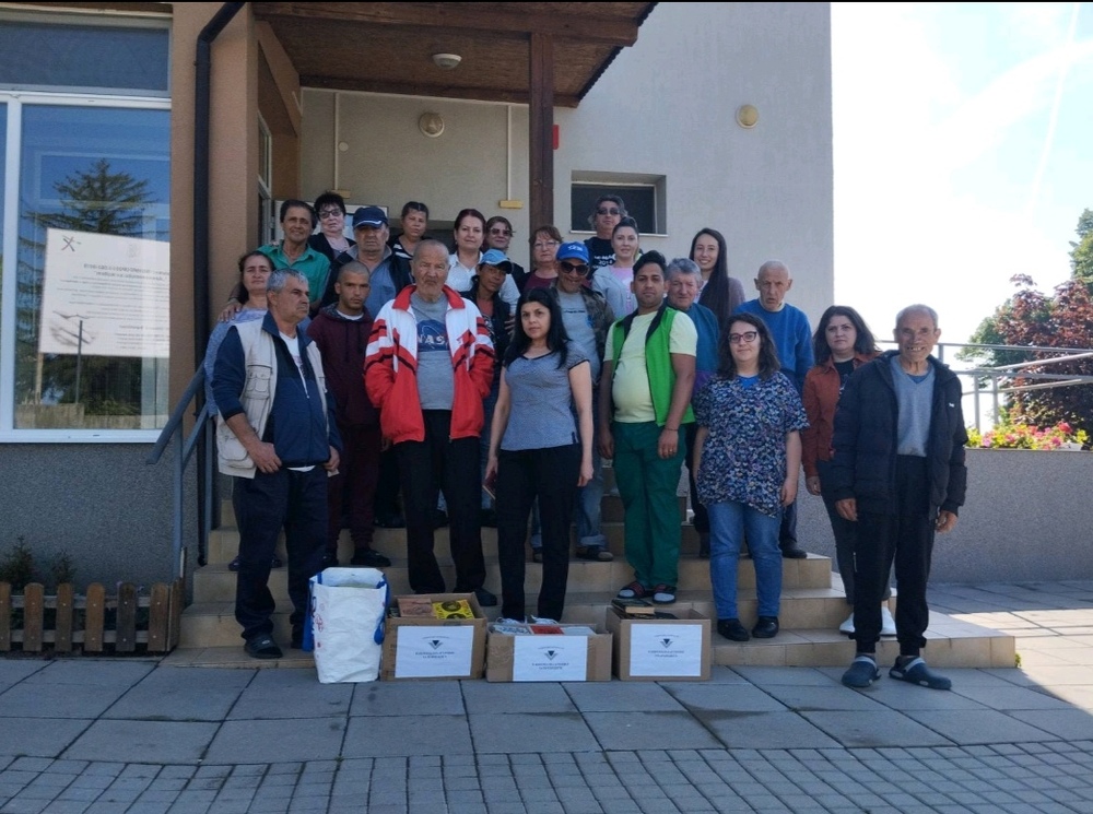 Художествена литература получиха като дарение потребители на социална услуга в Търговищко