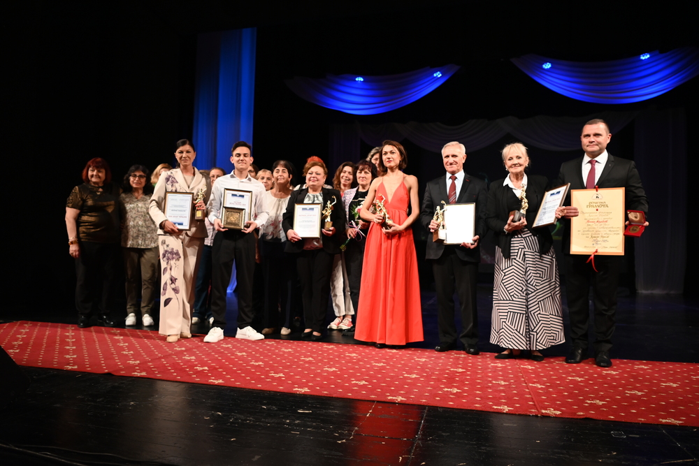 Община Русе награди осем изявени творци по случай 24 май