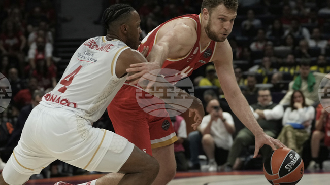 Александър Везенков изигра силен мач, но Олимпиакос загуби от Валенсия в Евролигата, Апоел надви Цървена звезда на Коди Милър-Макинтайър