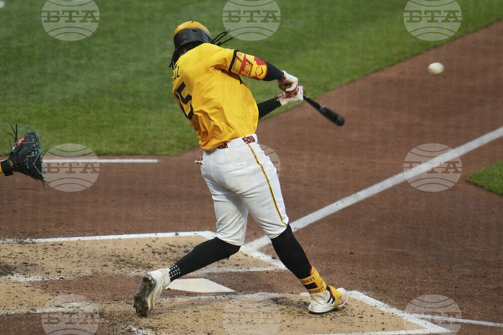 Brewers Pirates Baseball