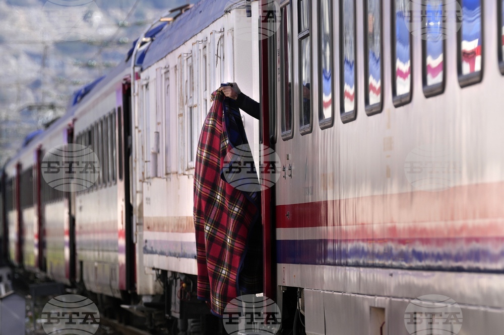 Зимният туристически влак „Източен експрес“ между турската столица Анкара и източния турски град Карс потегля отново 