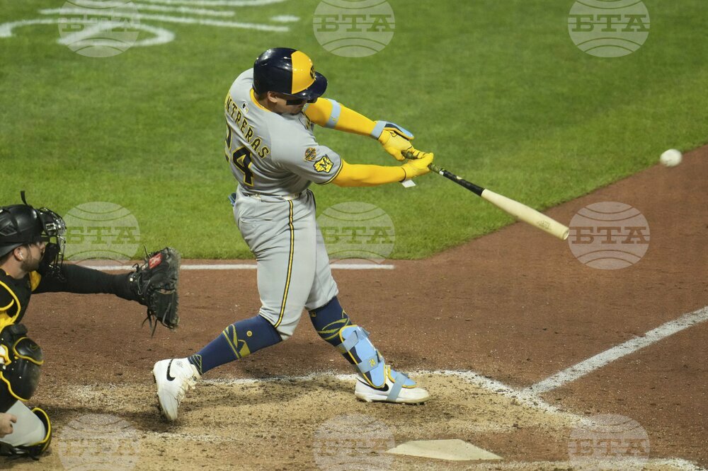 Brewers Pirates Baseball