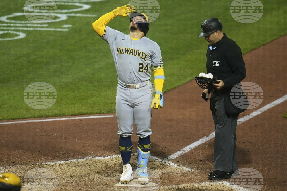 Brewers Pirates Baseball