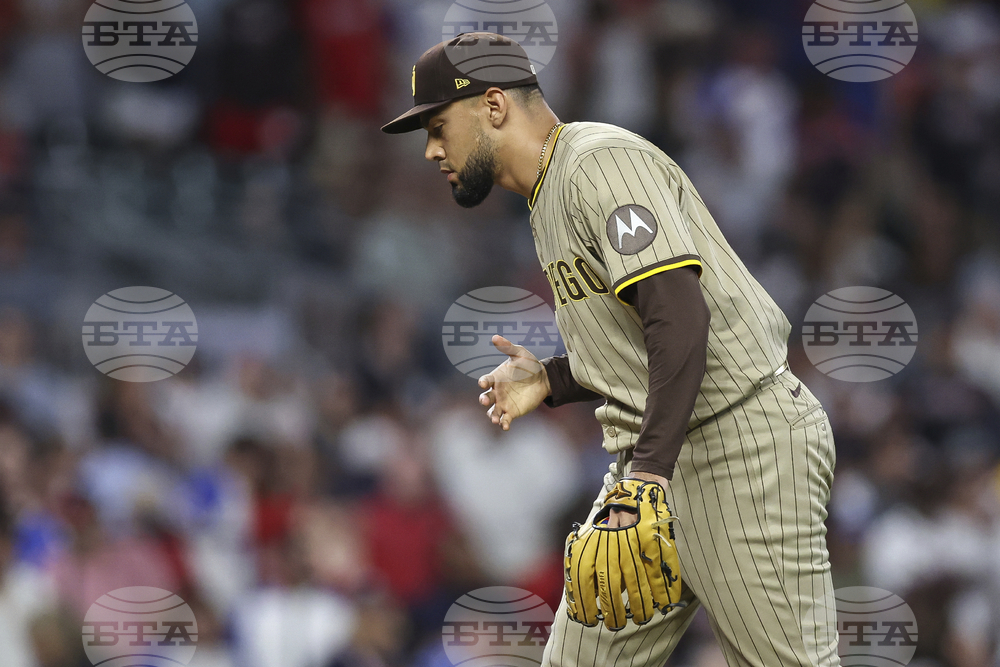 Padres Braves Baseball