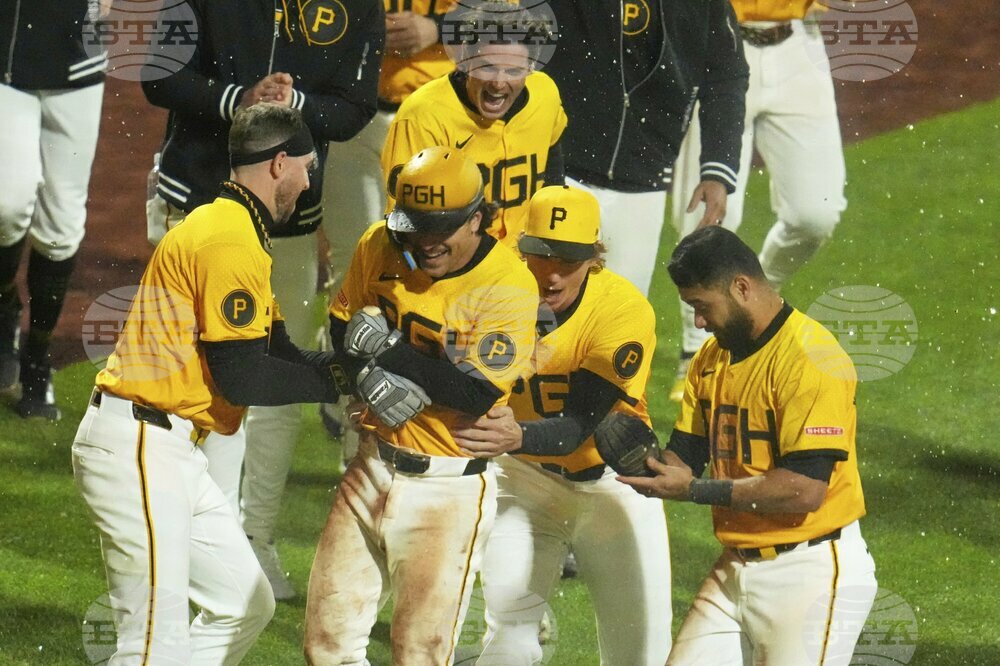 Brewers Pirates Baseball
