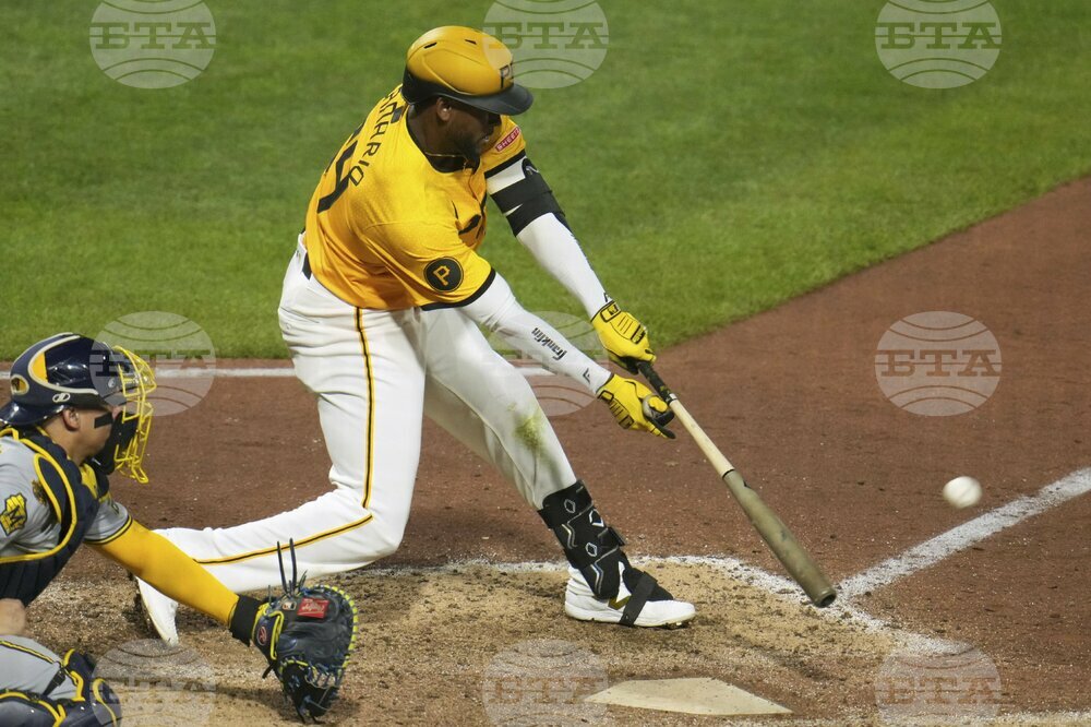 Brewers Pirates Baseball