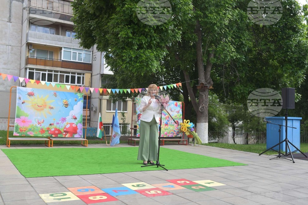 Откриване на занималня на открито в ДГ 14 „Славейче“ по проект „Хубаво е в детската градина“