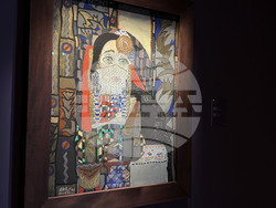 Казанлък - музей "Ахинора" - изложба - Иван Милев