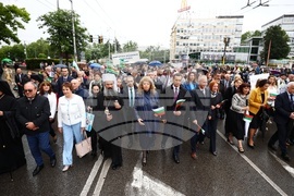 24 май - тържествено шествие