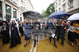 24 май - тържествено шествие