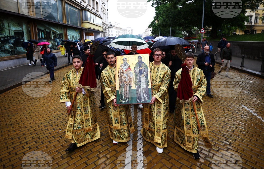 Художничката Пенка Гайдарова: За мен православният храм е като храма на изкуството