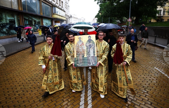 Художничката Пенка Гайдарова: За мен православният храм е като храма на изкуството