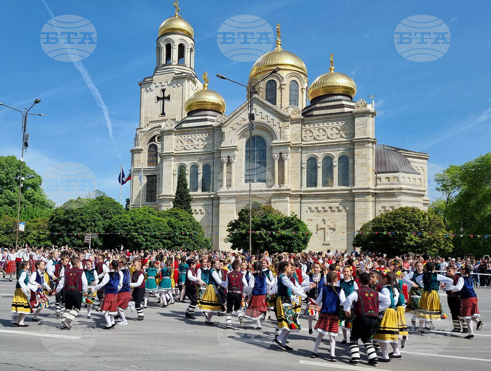 Празникът 24 май бе тържествено отбелязан в страната