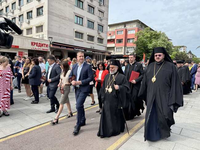 Кметът Живко Тодоров на 24 май: В Стара Загора и днес живеят истински съвременни будители – просветители и пазители на великото дело на светите братя Кирил и Методий