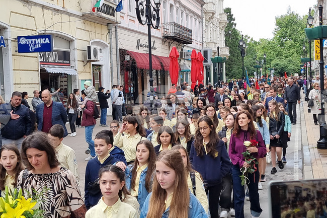 Разнообразни занимания за децата през лятото предлагат спортни и културни школи и институти в Русе