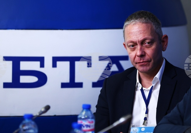 Общественият тон оказва влияние върху медийната среда, каза Димитър Стоянович