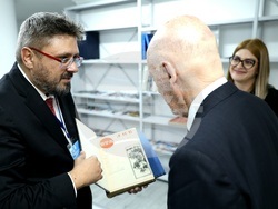 БТА - Двадесета Световна среща на българските медии - Цар Симеон Втори