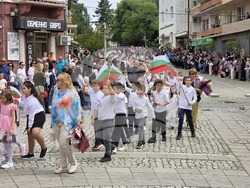 Гоце Делчев - 24 май - празнично шествие