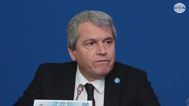 Медиите не просто информират, те влияят на демокрацията, каза Тошко Йорданов