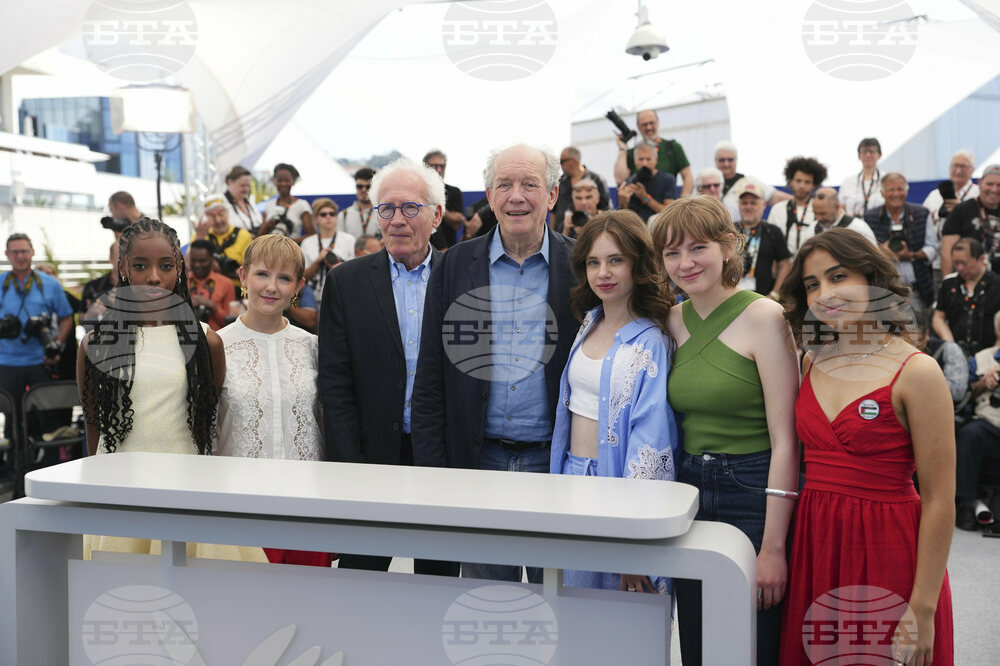 France Cannes 2025 Jeunes Meres Photo Call