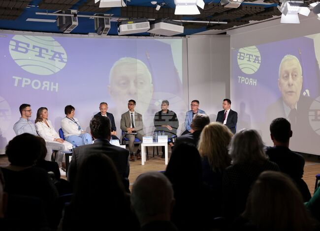 „Новото знание в медиите“ бе темата на втория панел на 20-ата Световна среща на българските медии